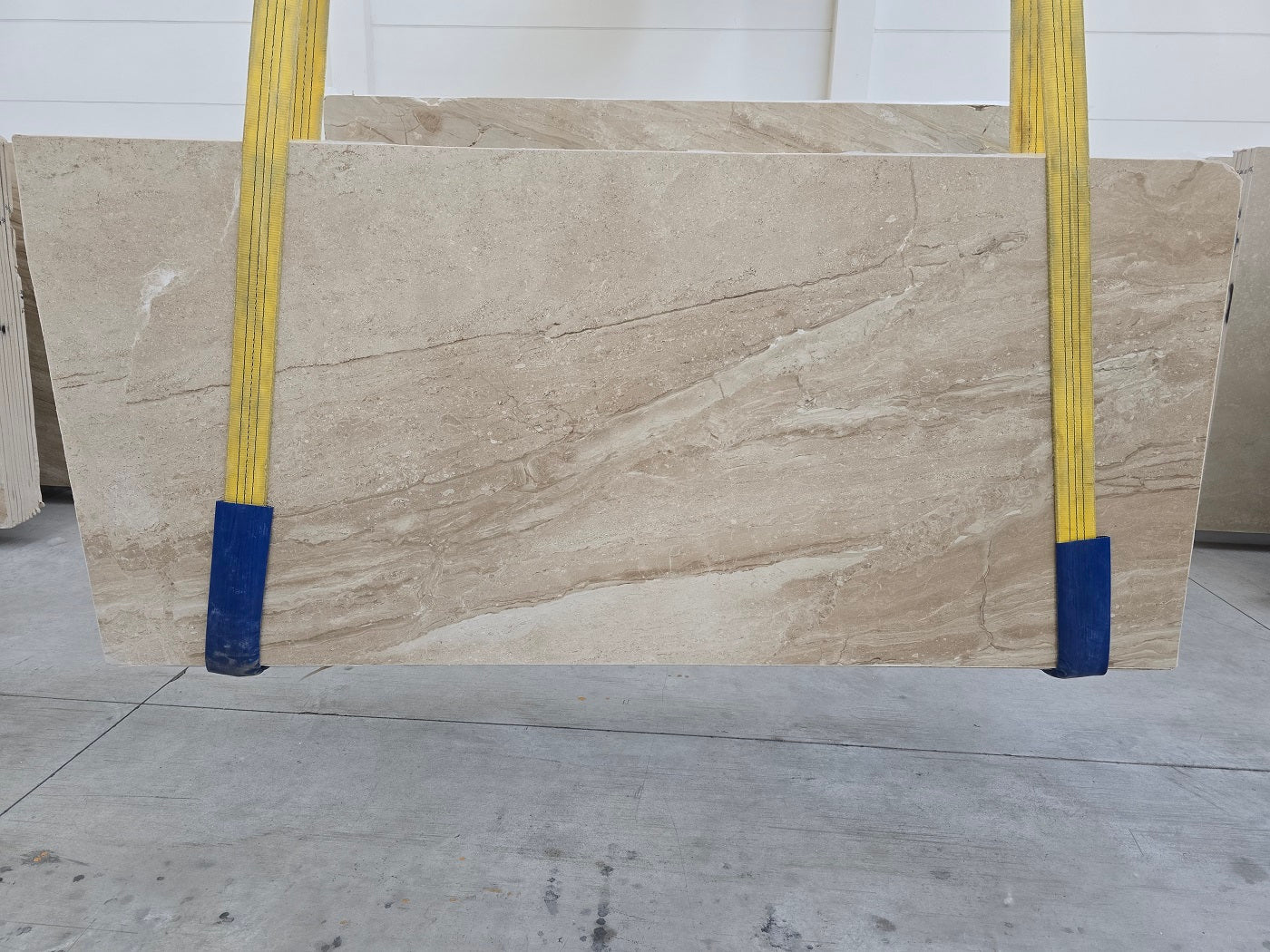 Gara 1200 Round Dining Table – Custom Stone Furniture in Quartz, Marble & Granite