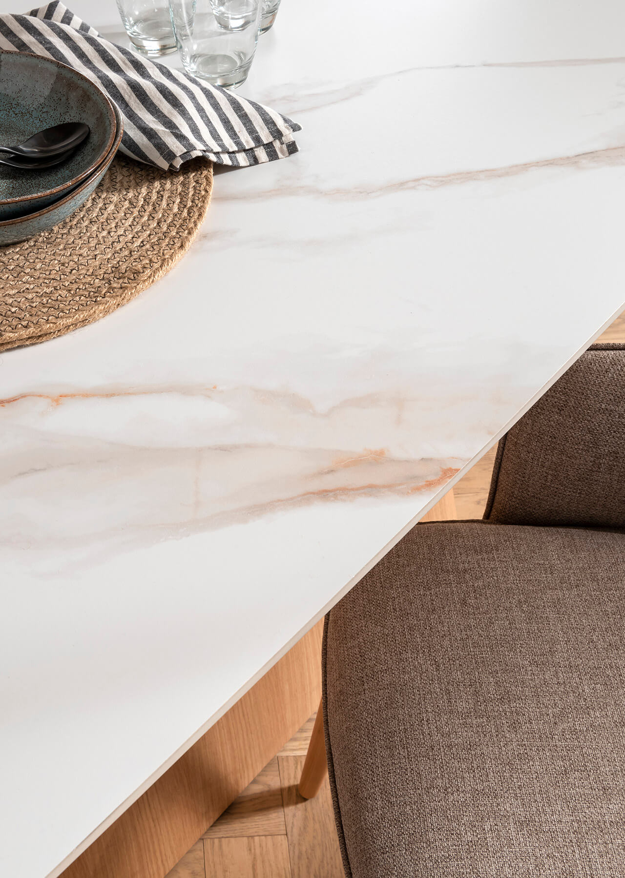 EVE Collection - EVE Rectangle Extending Table