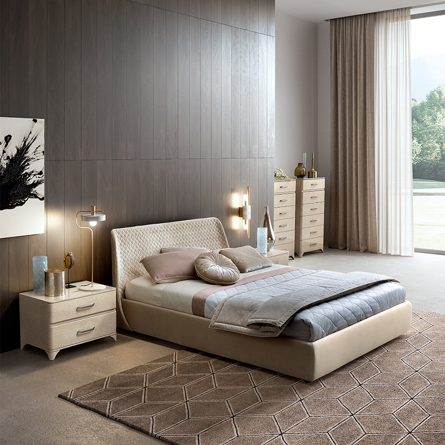 Malliana Kleo Upholstered Bed