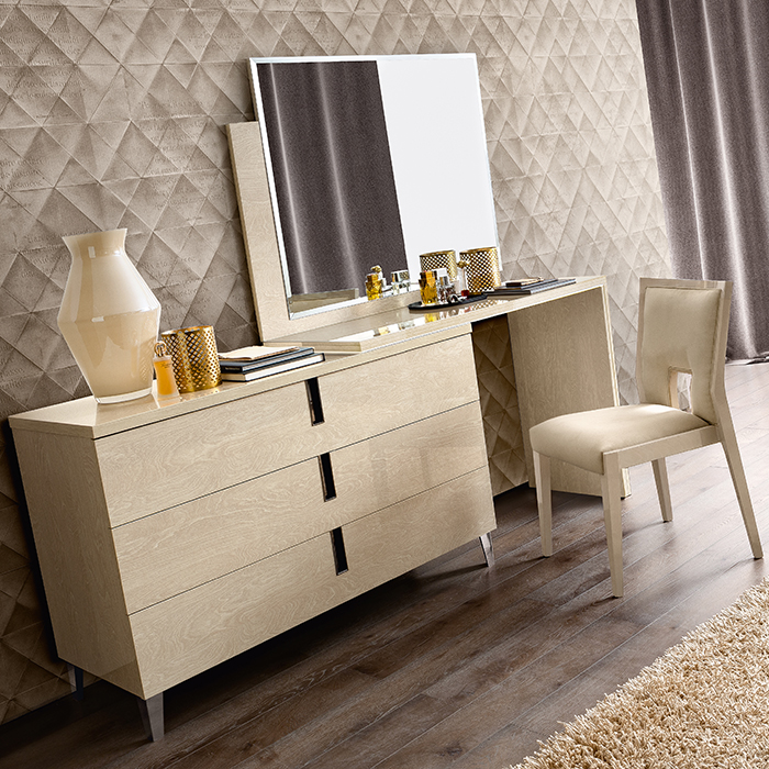Abrianna Ivory Birch Large Dressing Table